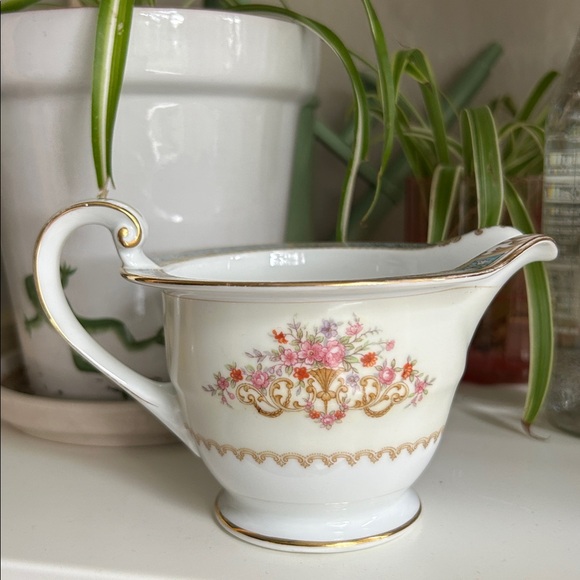 Noritake Creamer - Picture 2 of 8